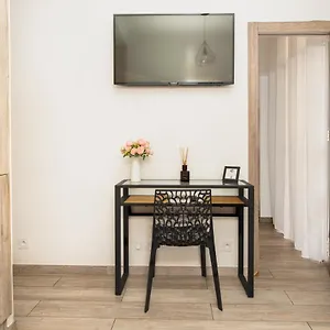 Centre Flat - Modern, Quiet And Brand New Apartment Nice