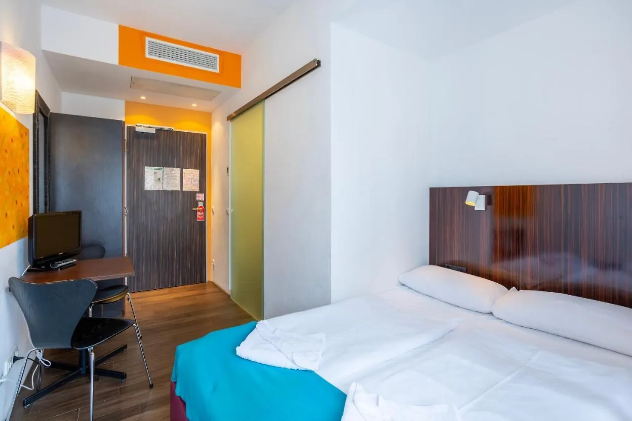 Jaeger'S Munich Hostel