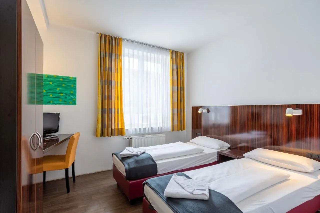 Jaeger'S Munich Hostel